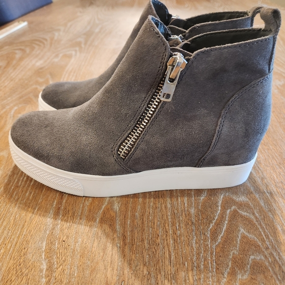 STEVE MADDEN Platform Wedgie Gray Suede Double Zip Sneaker Bootie Womens Size 8 - Picture 12 of 12